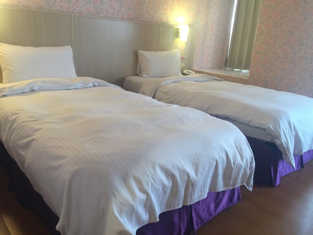 Long Siang Hotel Каосюн Екстериор снимка