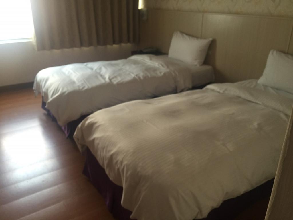Long Siang Hotel Каосюн Екстериор снимка