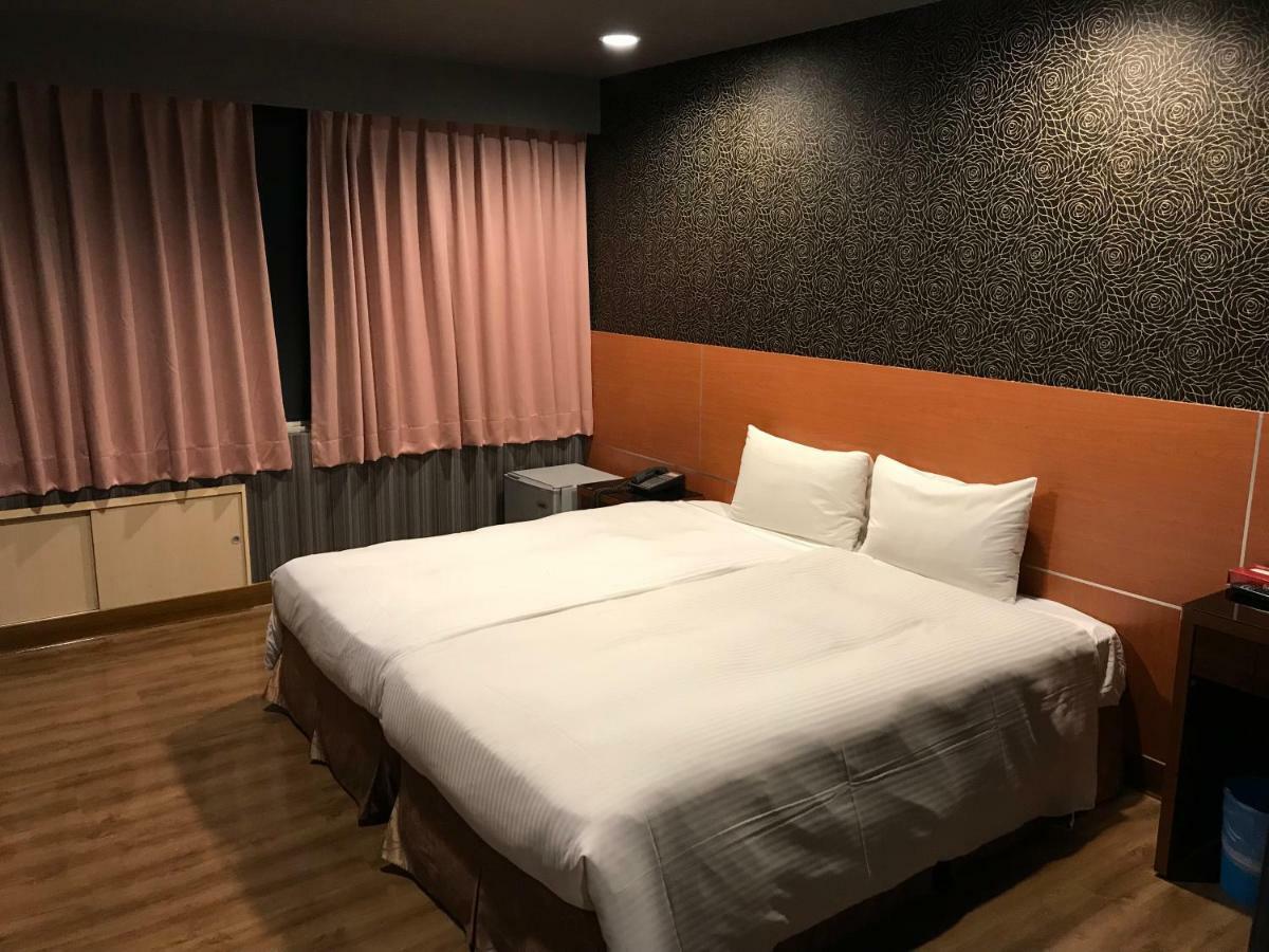 Long Siang Hotel Каосюн Екстериор снимка